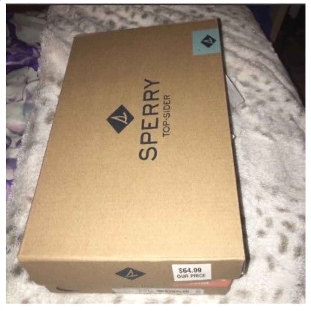 BNWT SPERRY CANVAS SHOES